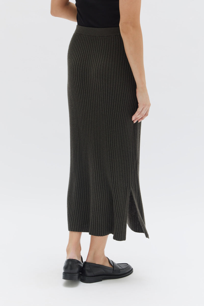 WOOL CASHMERE RIB SKIRT | DARK OLIVE