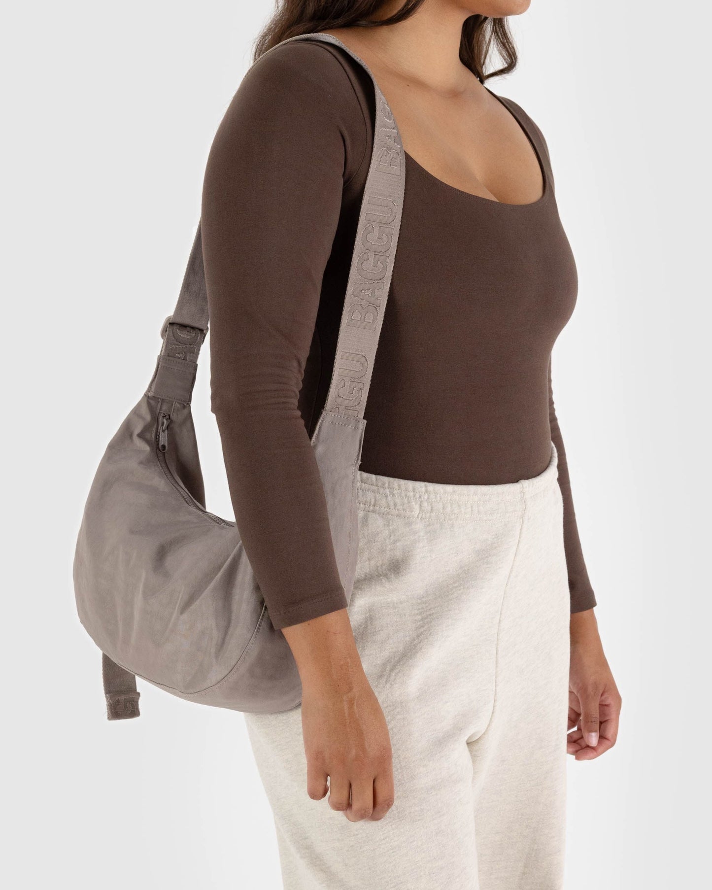 MEDIUM NYLON CRESCENT BAG | DOVE