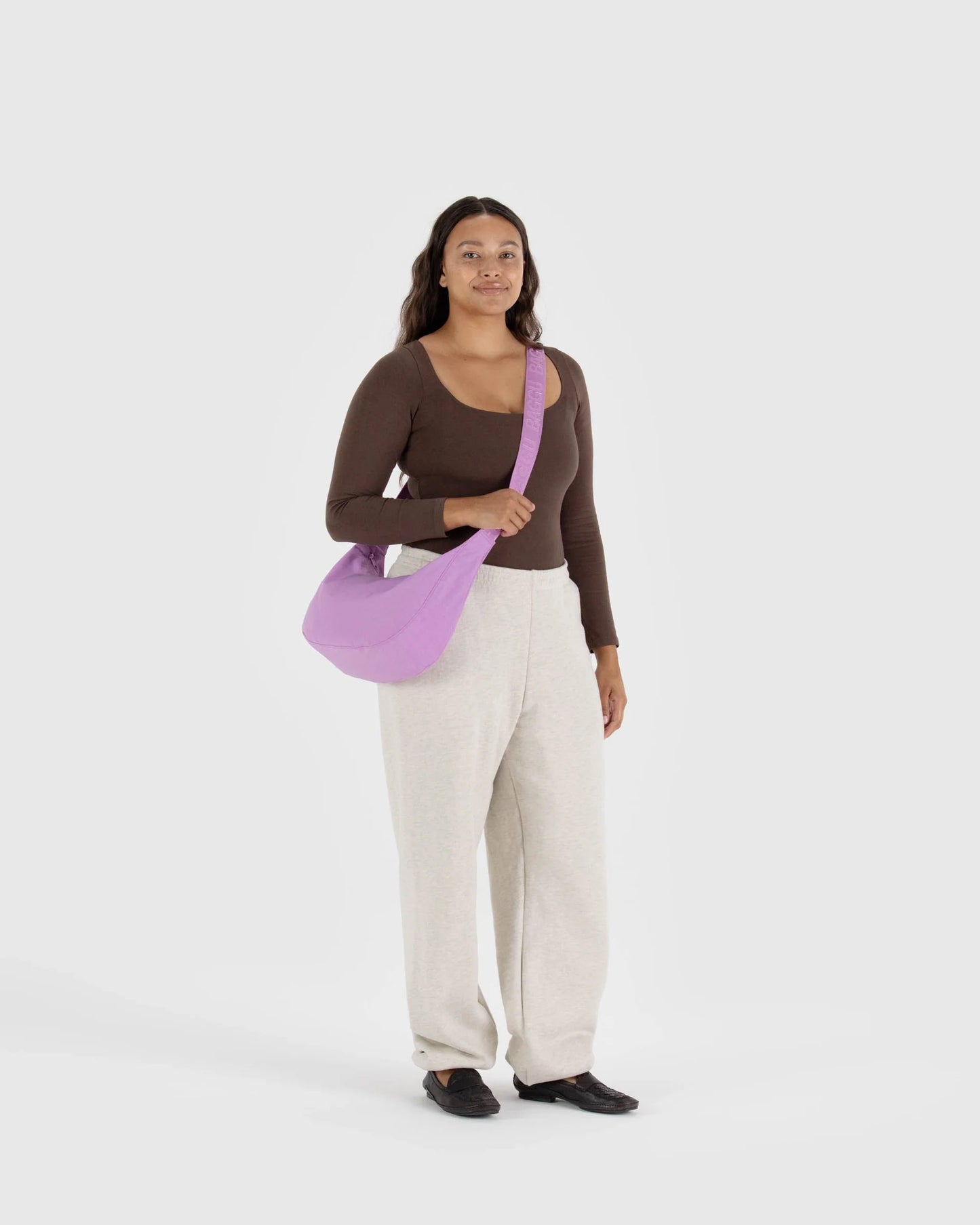 MEDIUM NYLON CRESCENT BAG | PEONY