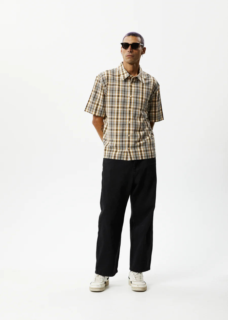 CHECK OUT SHORT SLEEVE SHIRT | MOONBEAN