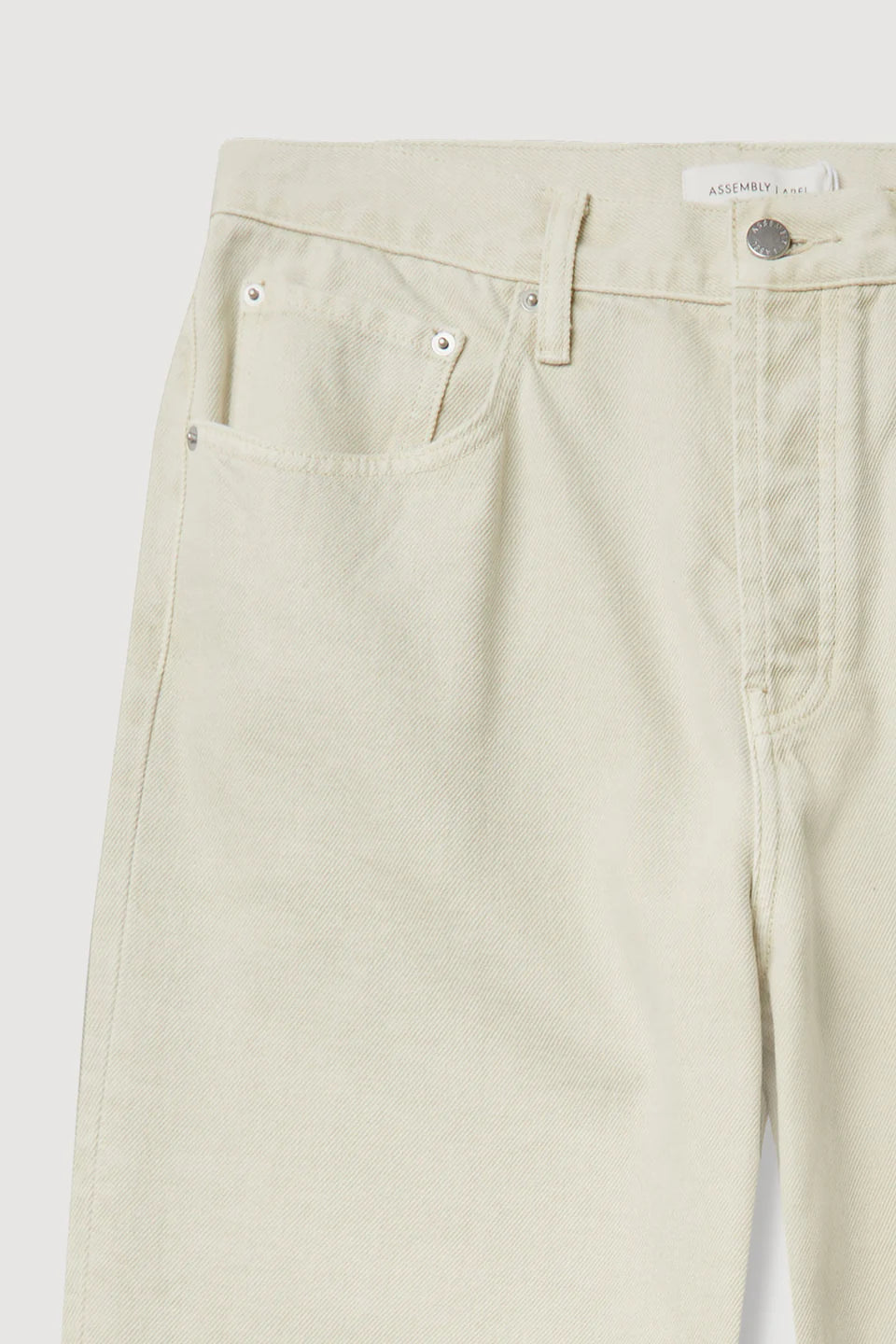 MENS RELAXED JEAN | CHALK