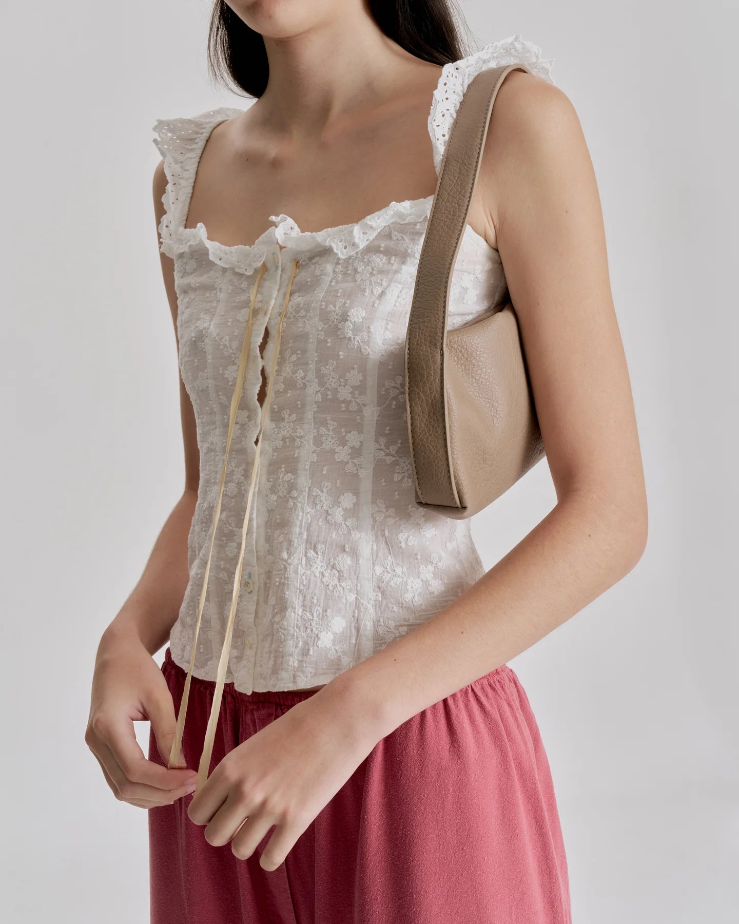 HARLOW SLOUCH BAGUETTE | STONE NAPPA