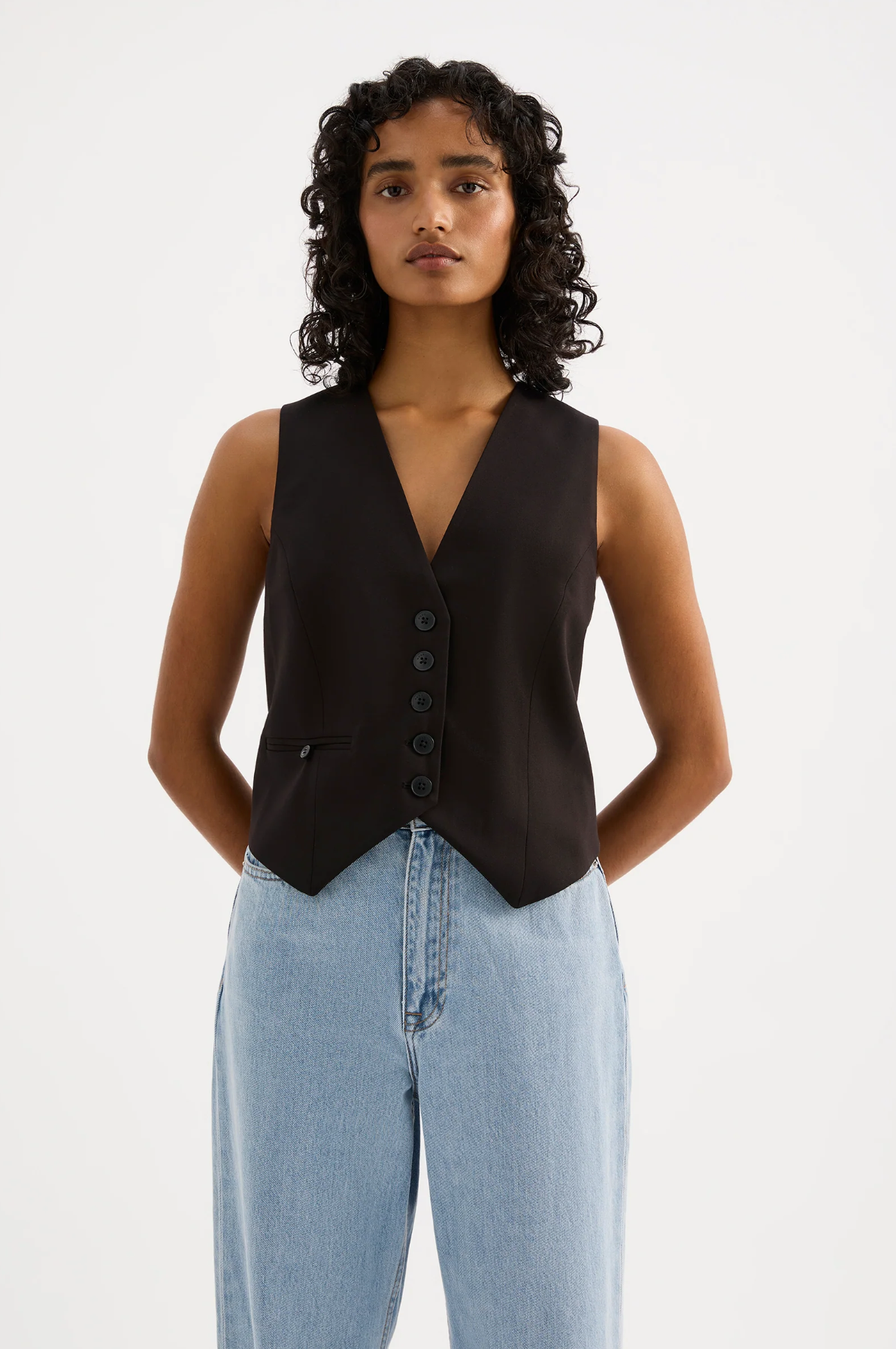 ORLA VEST | BLACK