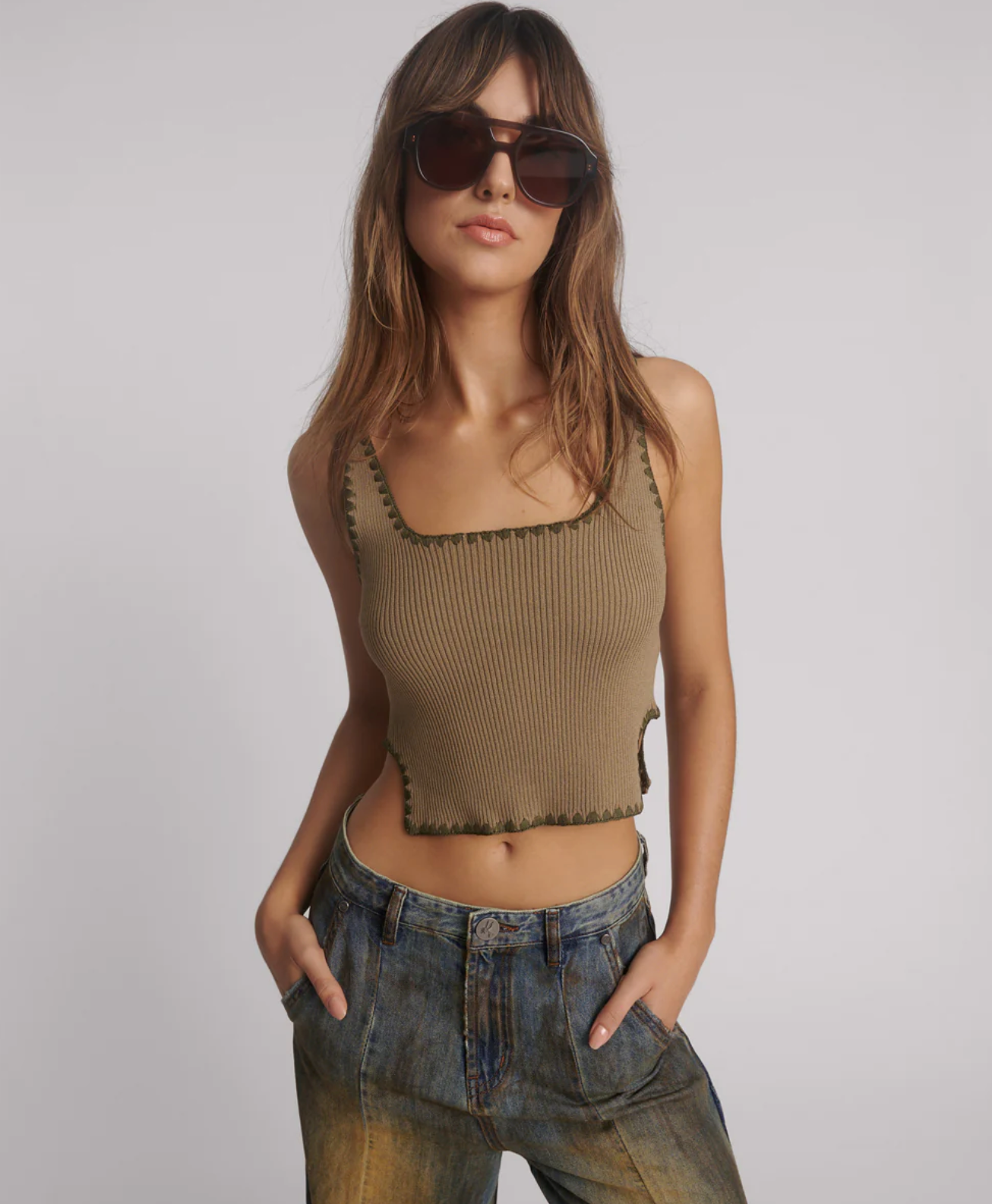 KNITTED SCALLOP TANK | KHAKI