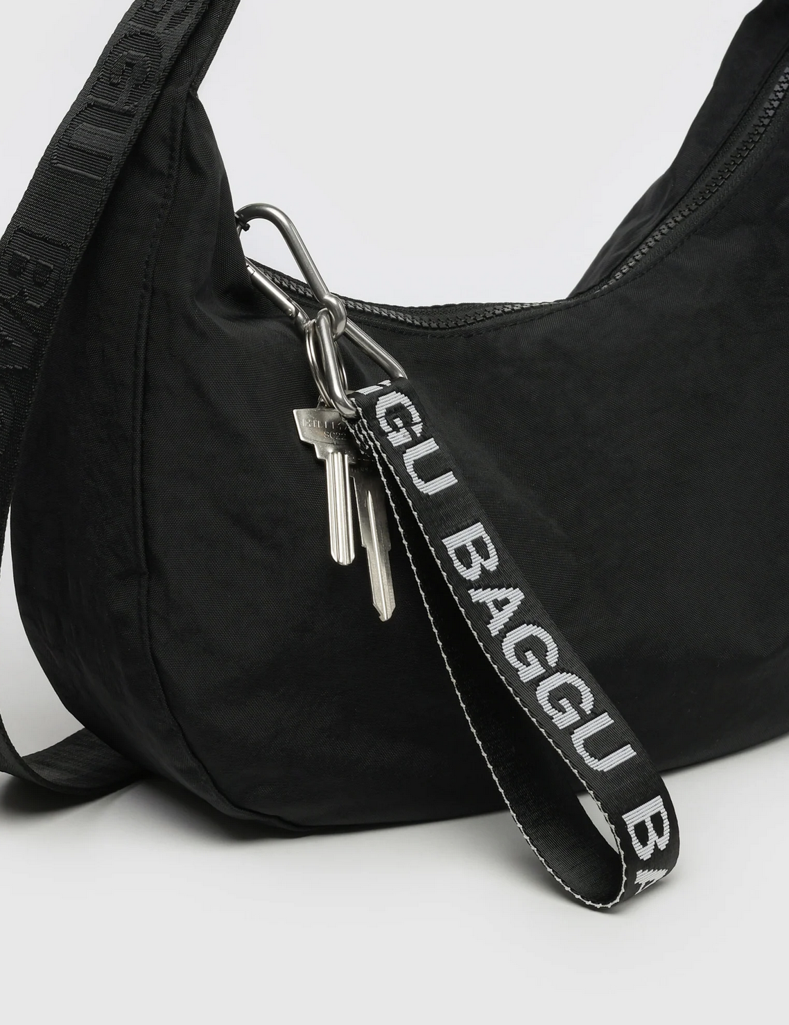 LOGO KEYCHAIN | BLACK AND WHITE