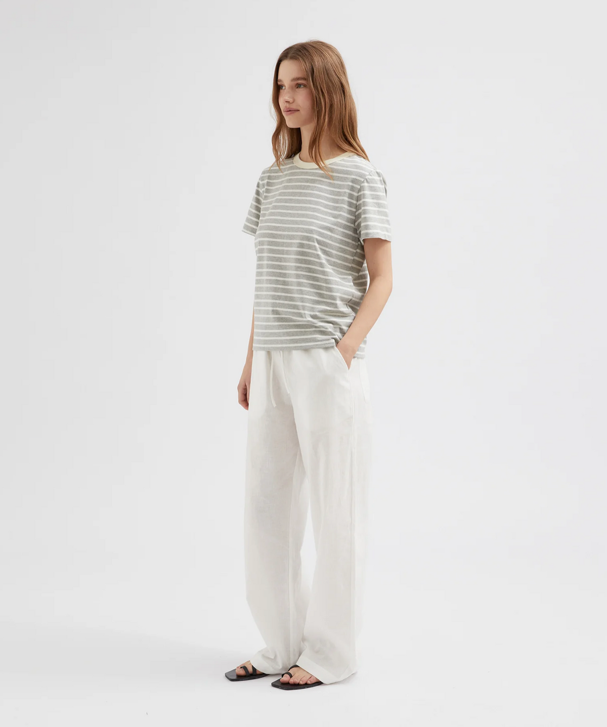 STRIPED STANDARD TEE | STRIPED GREY/BUTTER