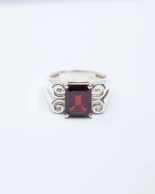 Jester Bloom Garnet Potion Ring