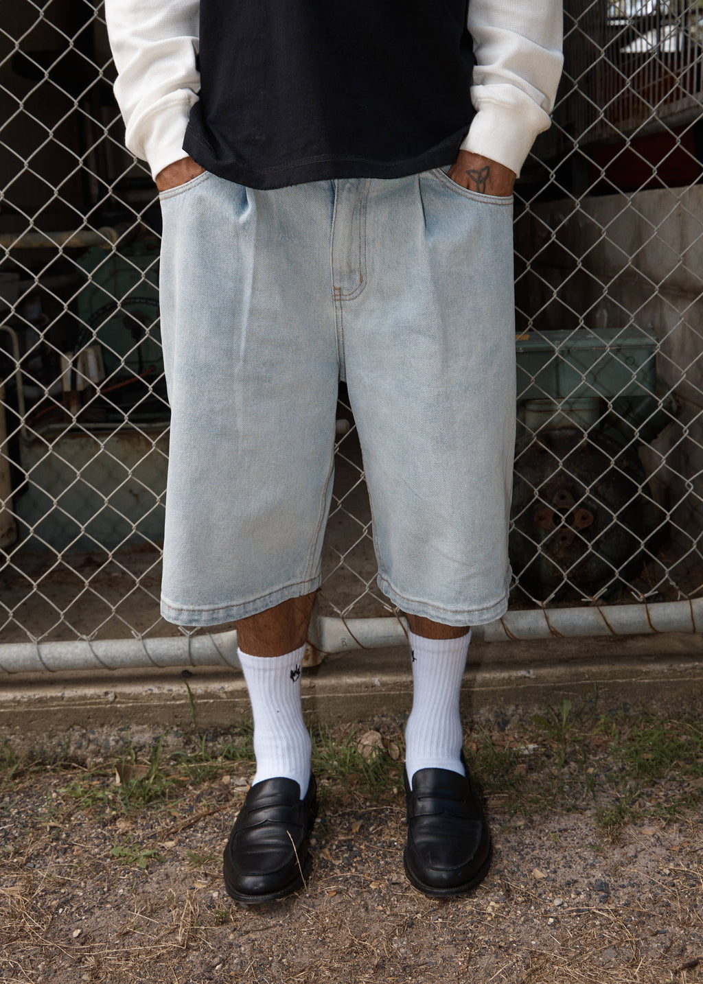 FAST FORWARD DENIM ULTRA BAGGY PLEATED SHORT 24" | STONE BLUE