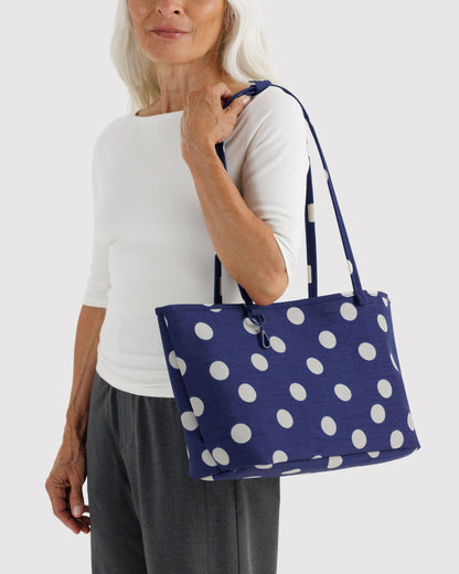 Baggu Medium Nylon Reversible Tote Navy Polka Dot Mix 3