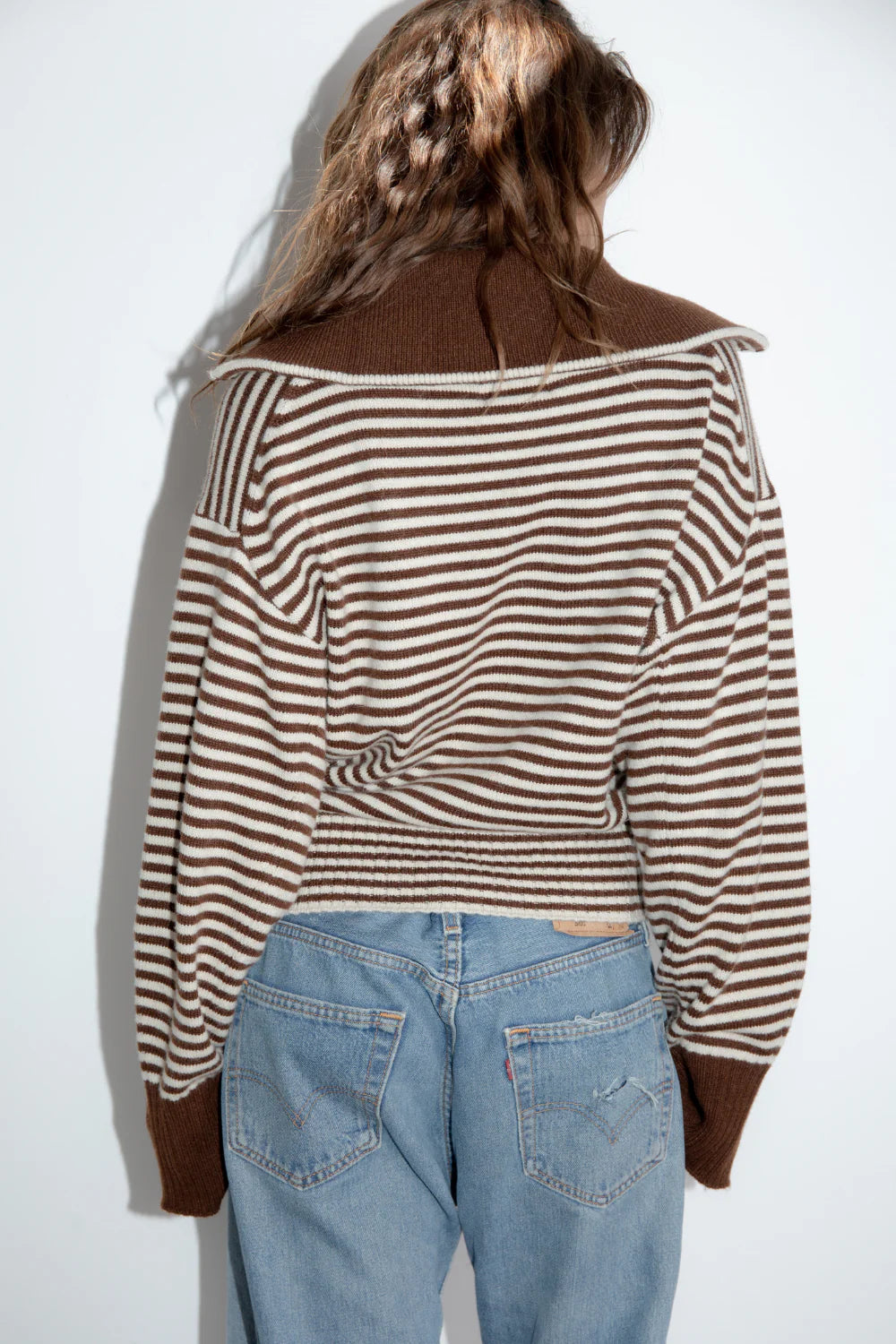 FOLD DOWN ZIPPER KNIT - DARK BROWN/CREAM STRIPE