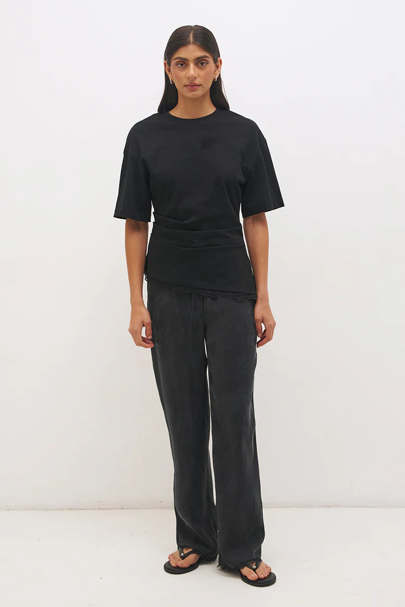 LIORA T-SHIRT | BLACK