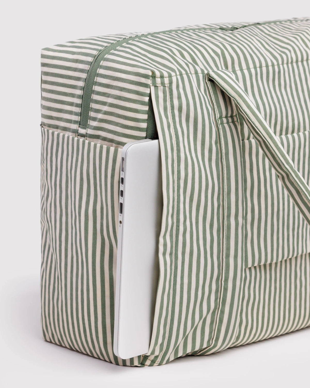 BAGGU CLOUD CARRY ON | SAGE STRIPE