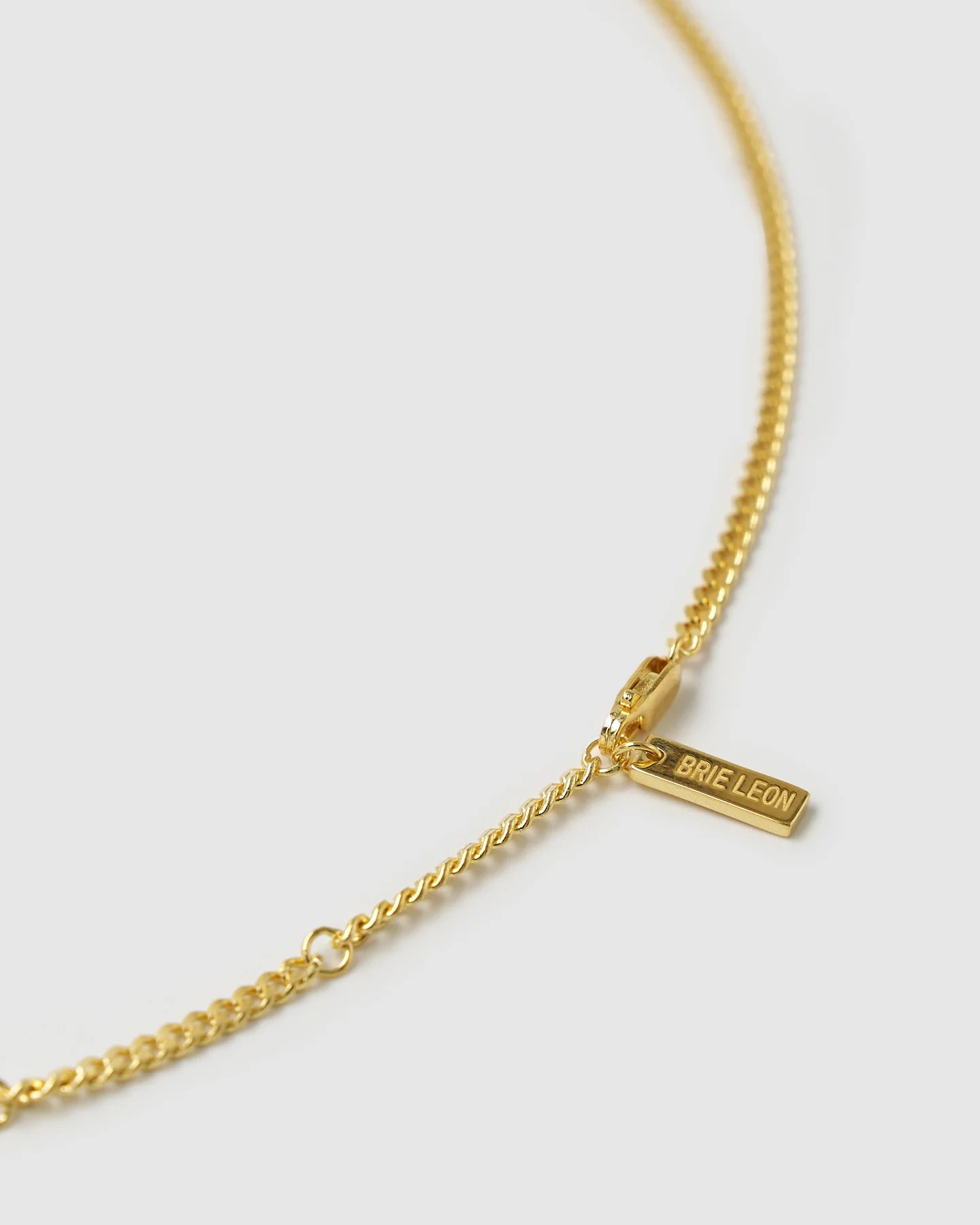 CURB CHAIN NECKLACE | GOLD