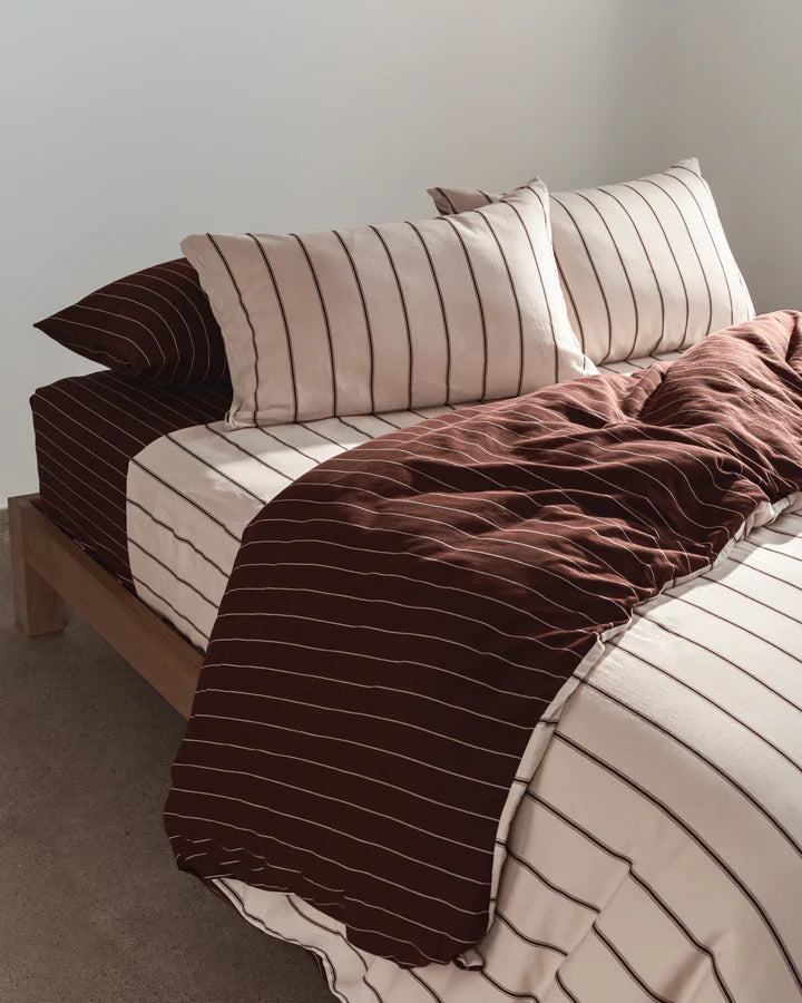 QUILT COVER | VANILLA/MAHOGANY