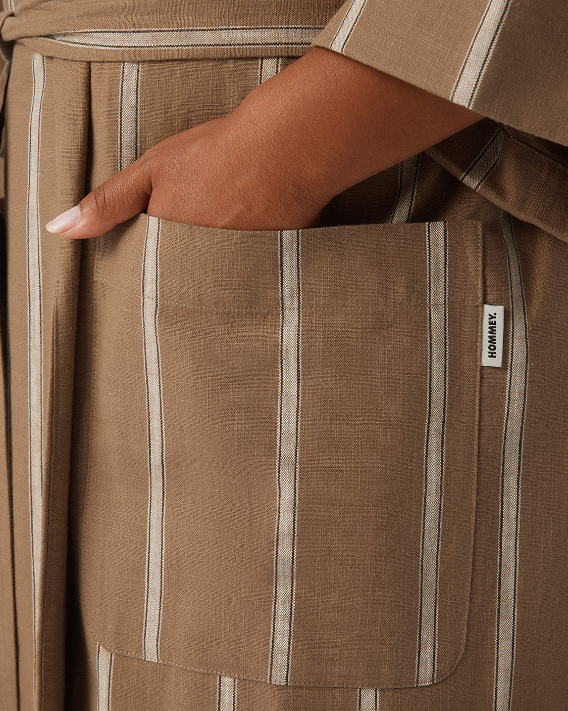 HOMMEY ROBE | HAZELNUT