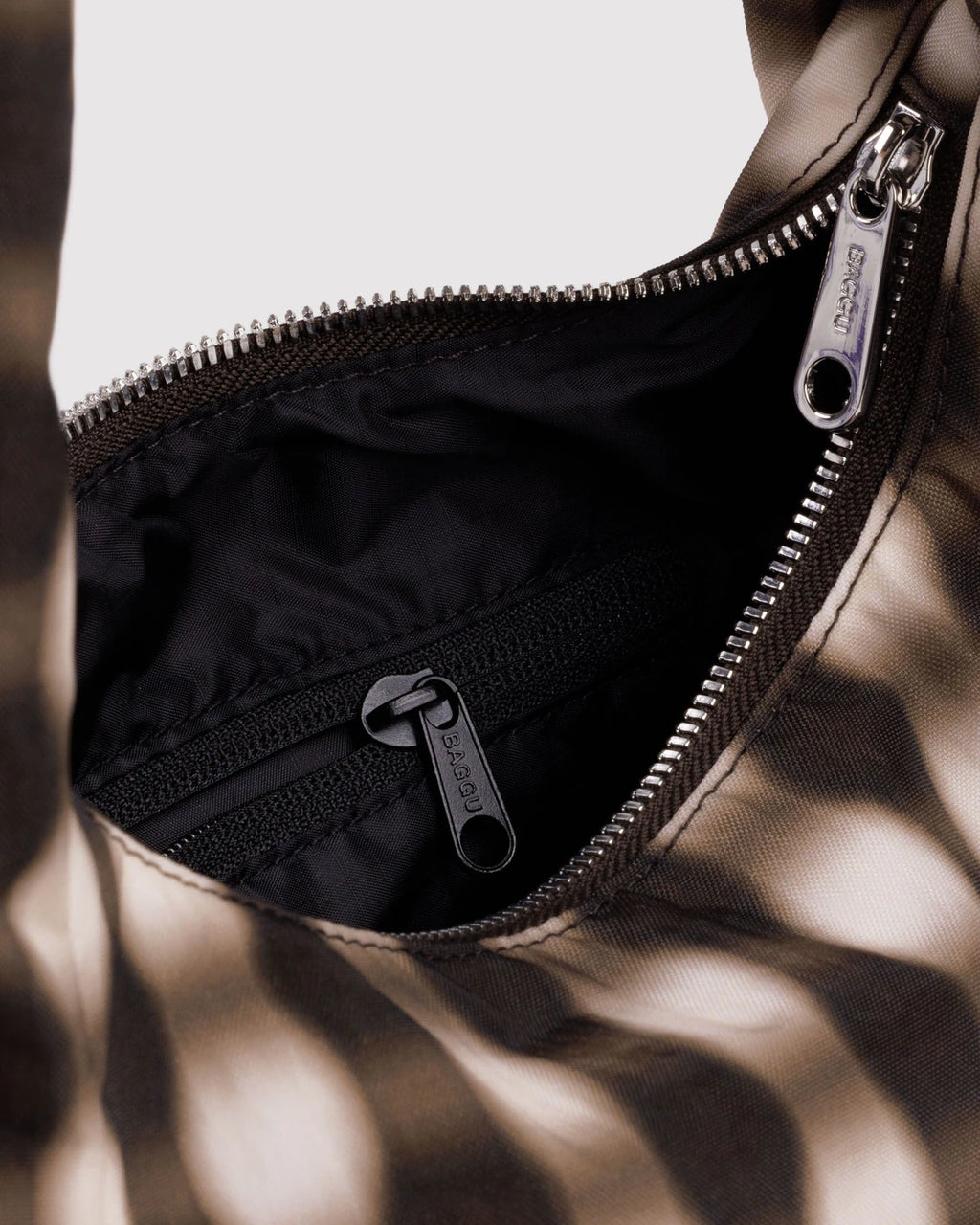 SMALL NYLON MERINGUE BAG | BLURRED GINGHAM BROWN