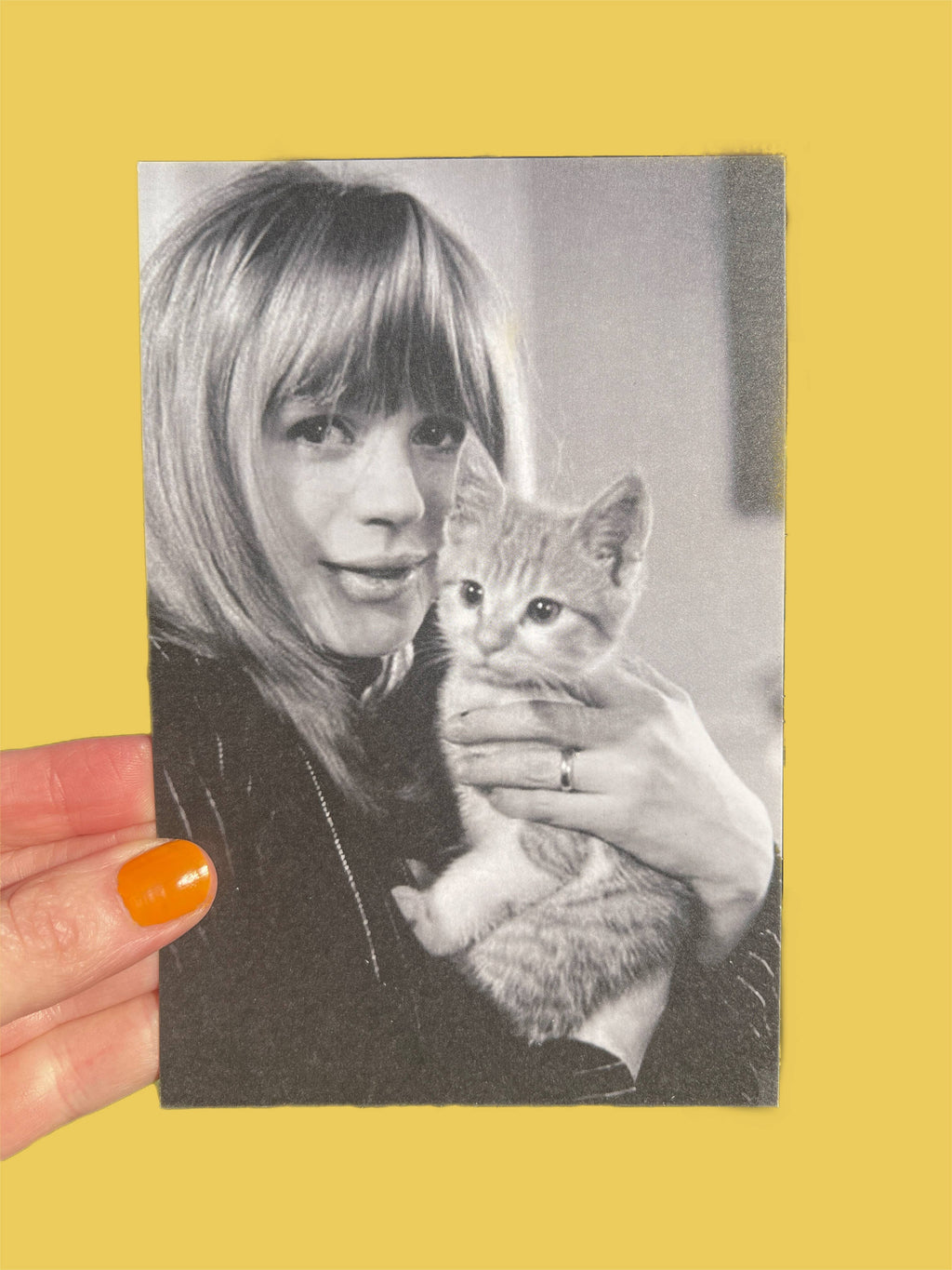 POSTCARD Marianne with Cat