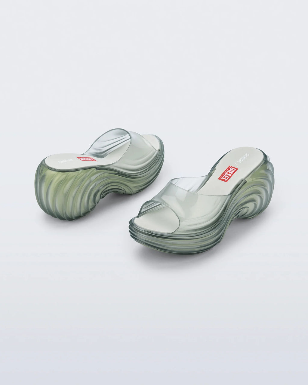 MELISSA QUANTUM PLATFORM + DIESEL | TRANSPARENT BLUE