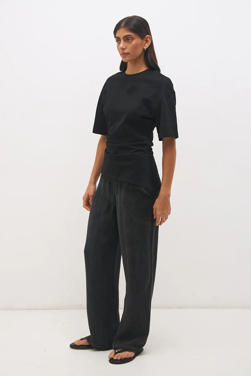 LIORA T-SHIRT | BLACK