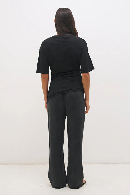 LIORA T-SHIRT | BLACK