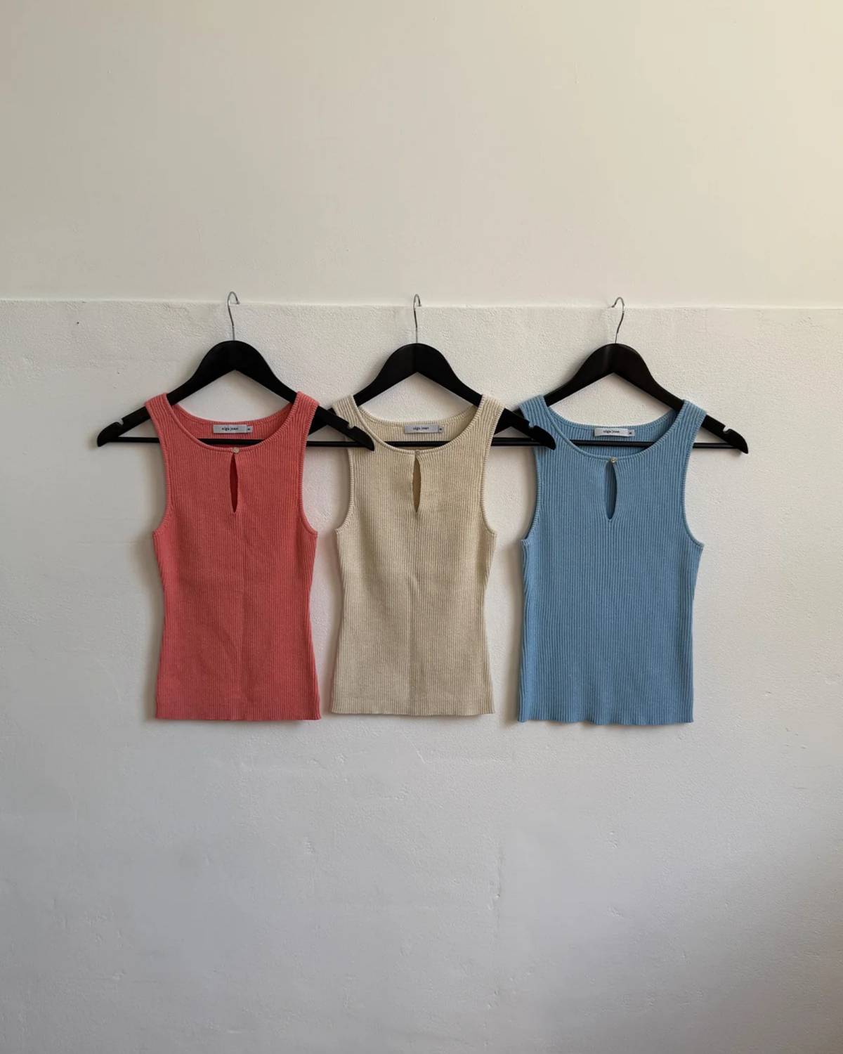 Olga Joan Key Hole Knit Tank Corallo