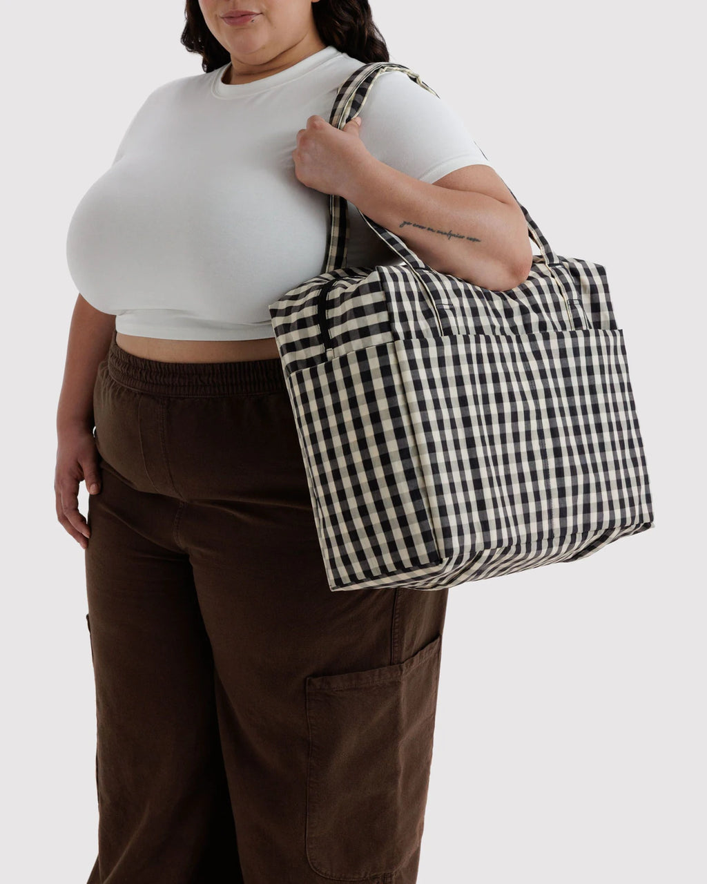 Baggu Cloud Carry On Black and Cream Gingham