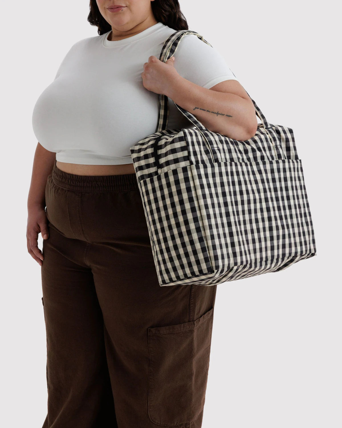 Baggu Cloud Carry On Black and Cream Gingham