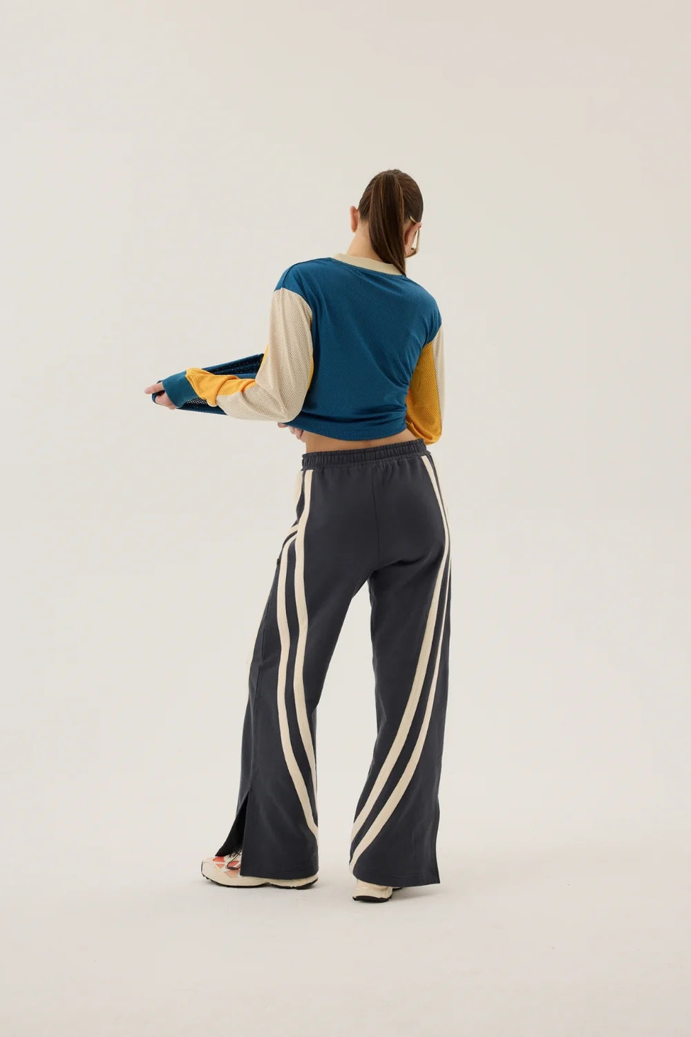RACES TRACKPANT | WASHED BLACK
