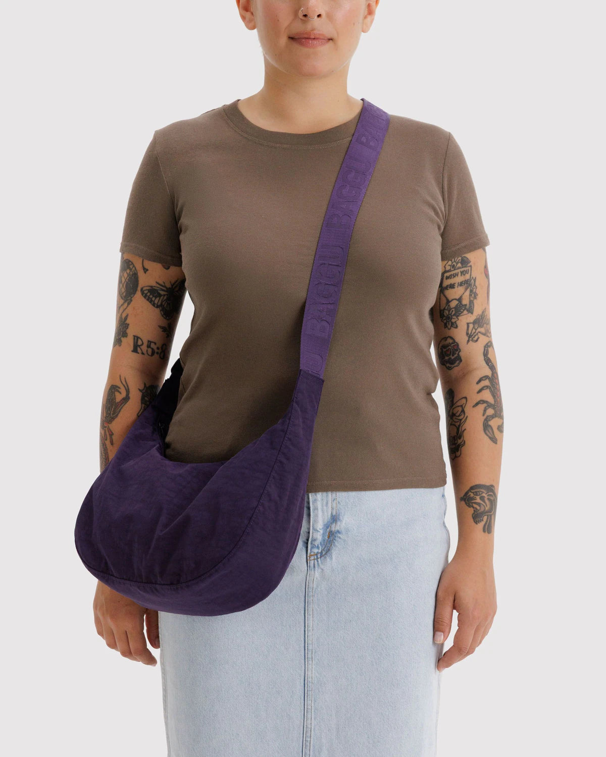 BAGGU MEDIUM NYLON CRESCENT BAG | FIG