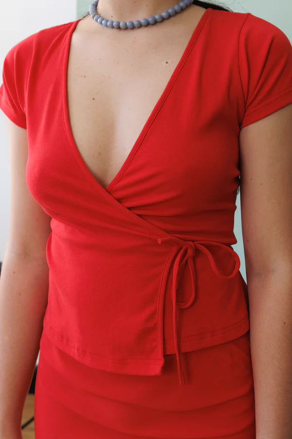 CAP-SLEEVE WRAP TOP | POMODORO