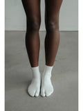 Soft Park Tabi Split Toe Minimalist Sock White
