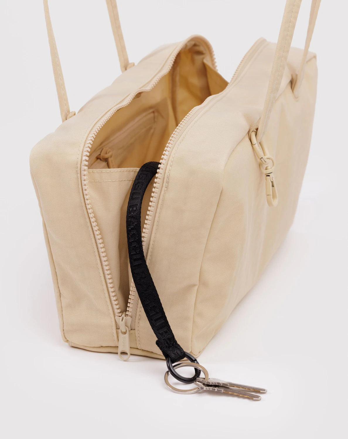 NYLON BOWLER BAG | CUSTARD