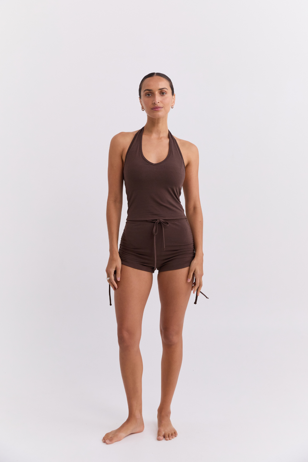 SCRUNCH SHORTS | DARK BROWN
