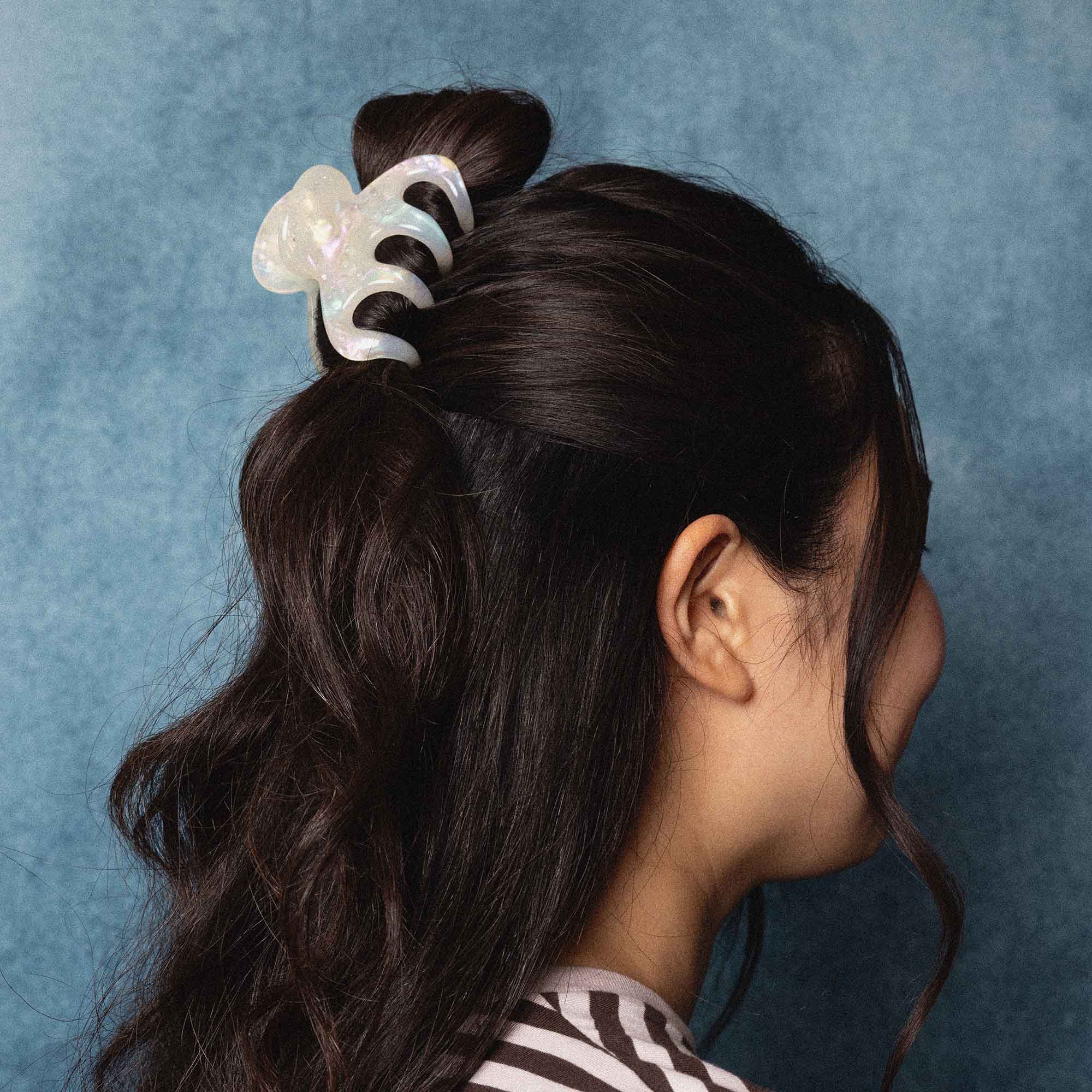 OCTOPUS CLAW SMALL | PEARL SHIMMER