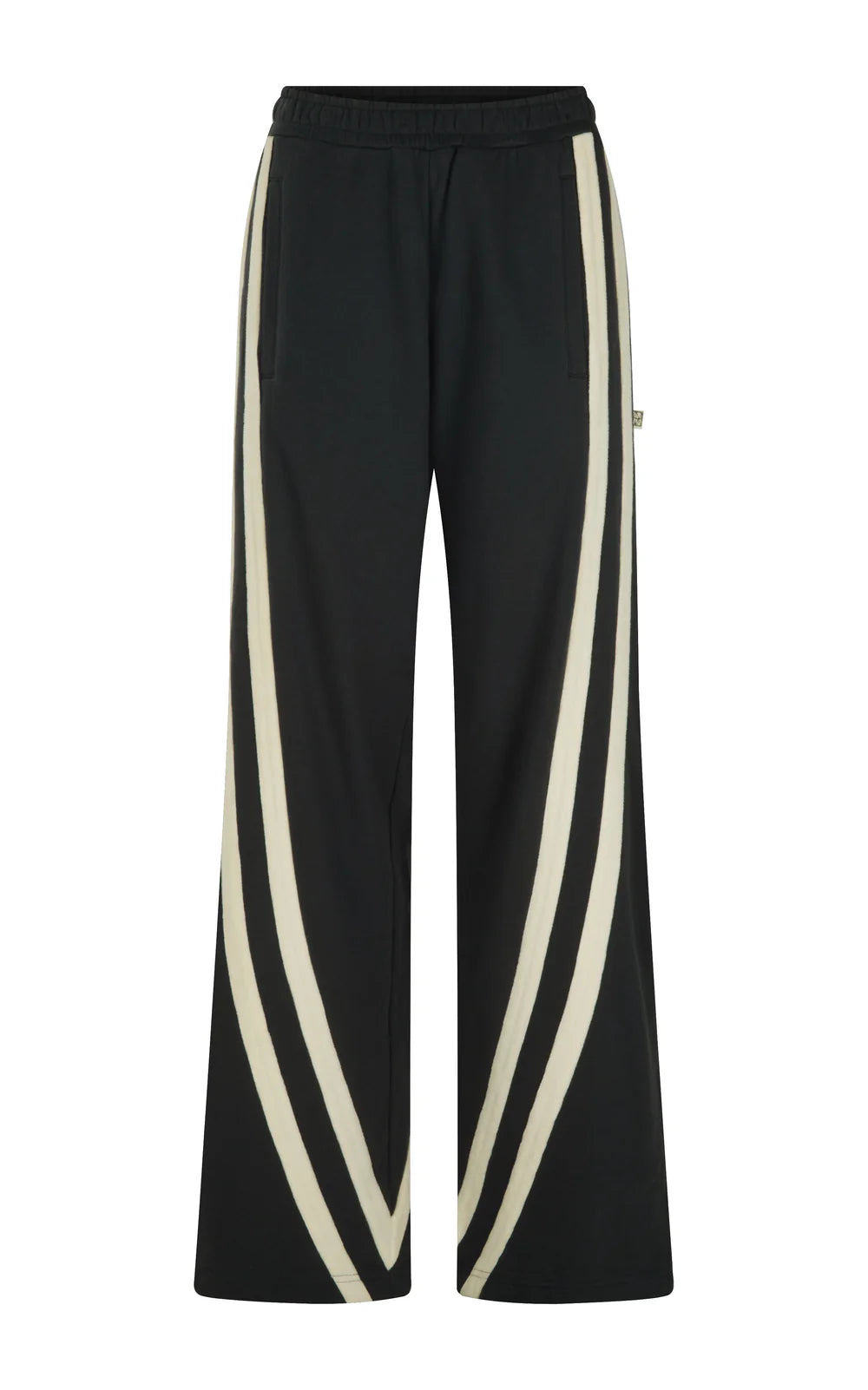 RACES TRACKPANT | WASHED BLACK