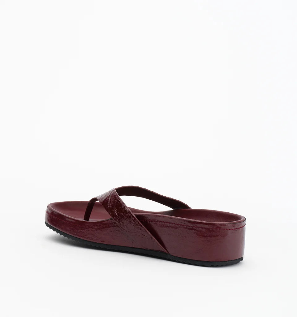 Alias Mae Akiko Burgundy Oily Crinkle Leather