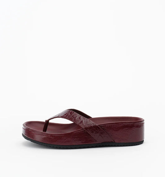 Alias Mae Akiko Burgundy Oily Crinkle Leather