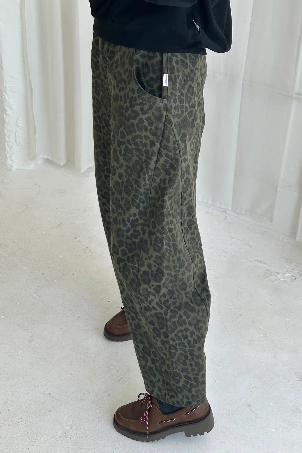 ARC PANTS | FERN LEOPARD