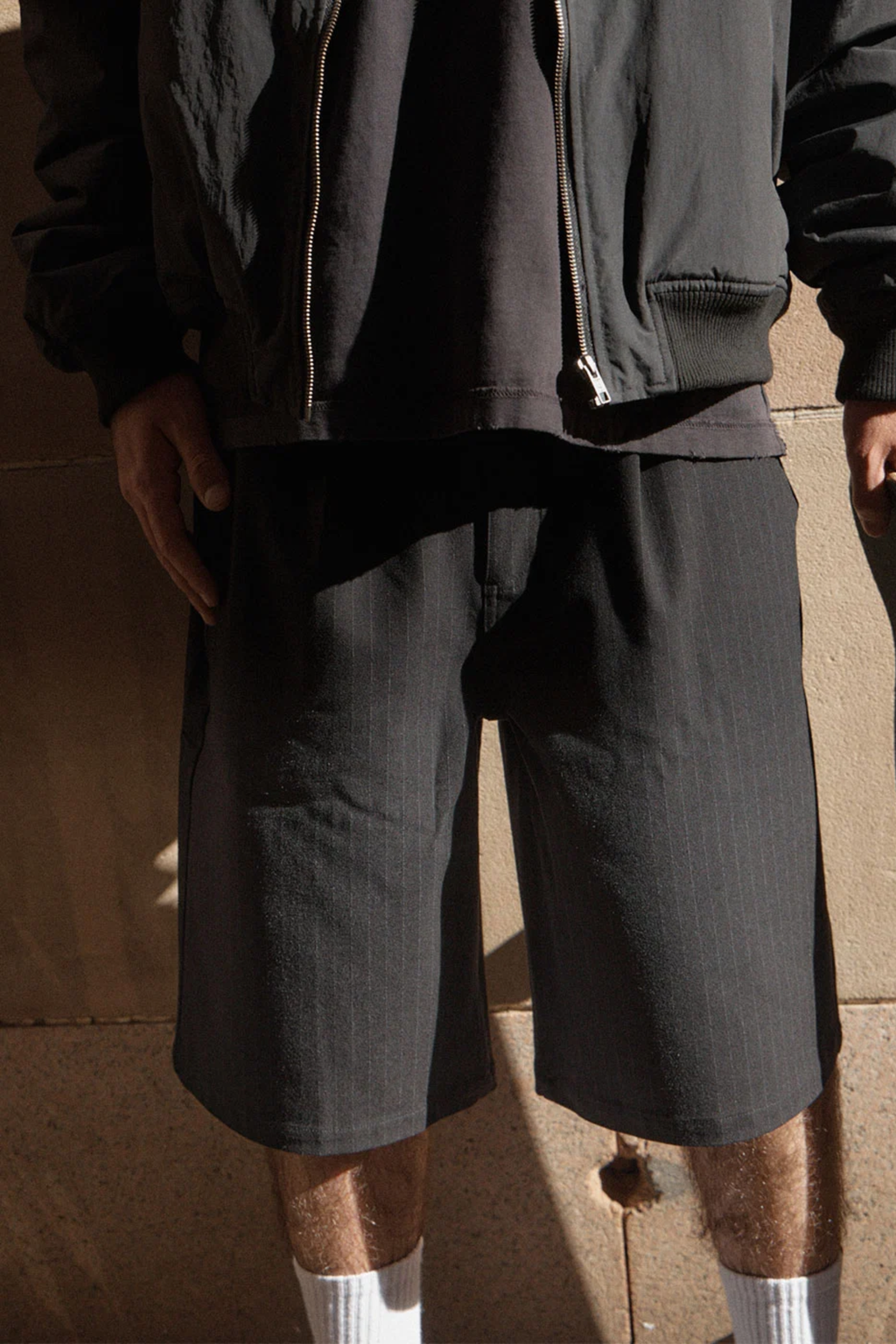 Afends Business Baggy Pleated Short Black