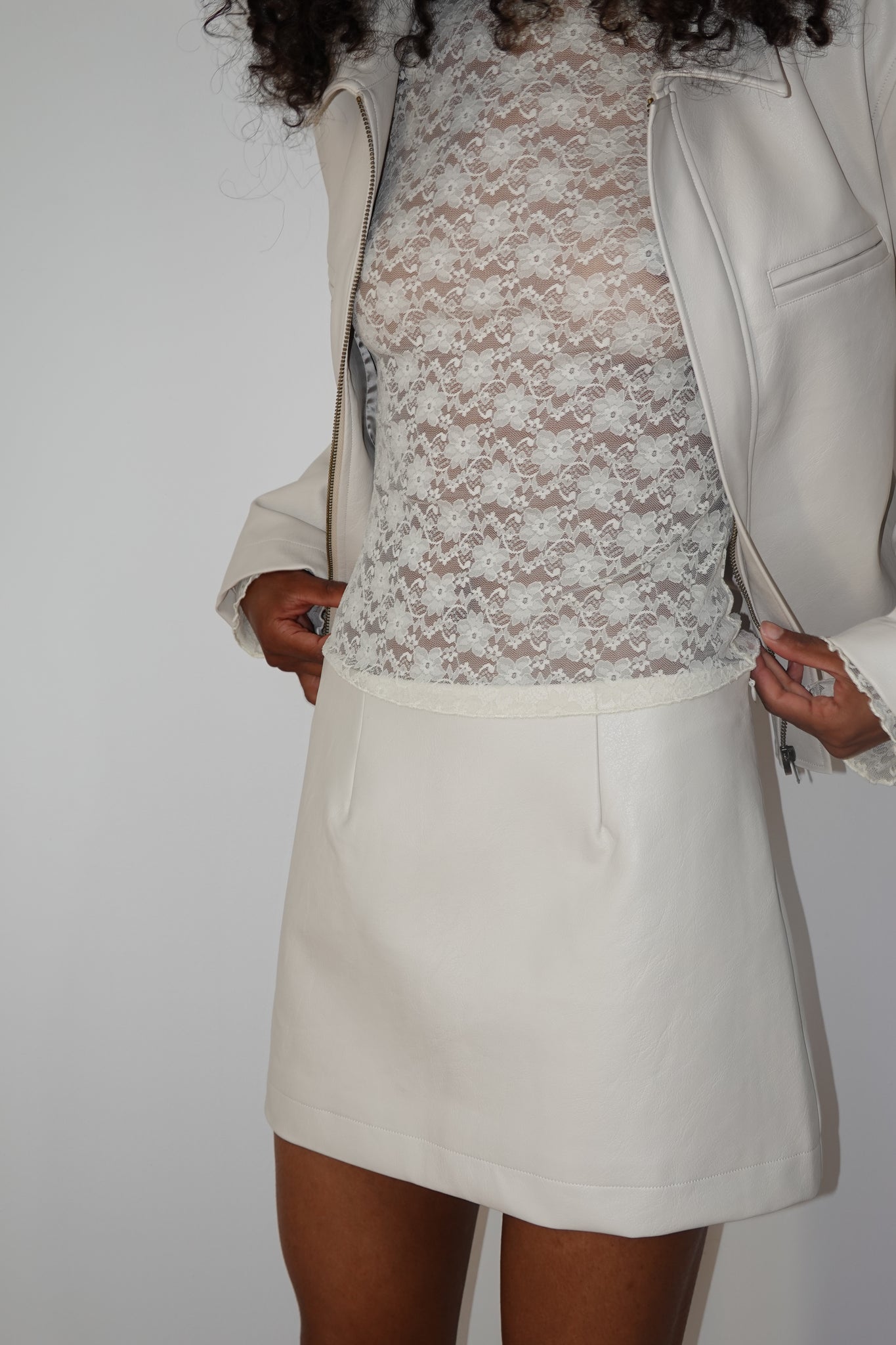 ROBBIE PU MINI SKIRT | VANILLA