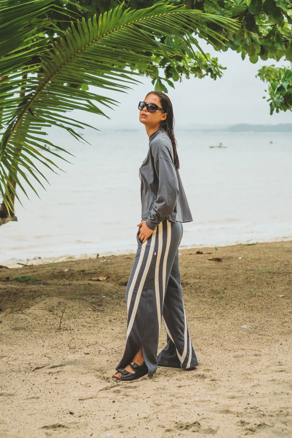 RACES TRACKPANT | WASHED BLACK