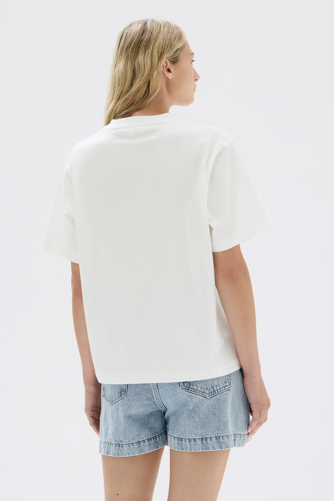 EXHIBIT PATCH SHORT SLEEVE TEE | ANTIQUE WHITE/BLACK