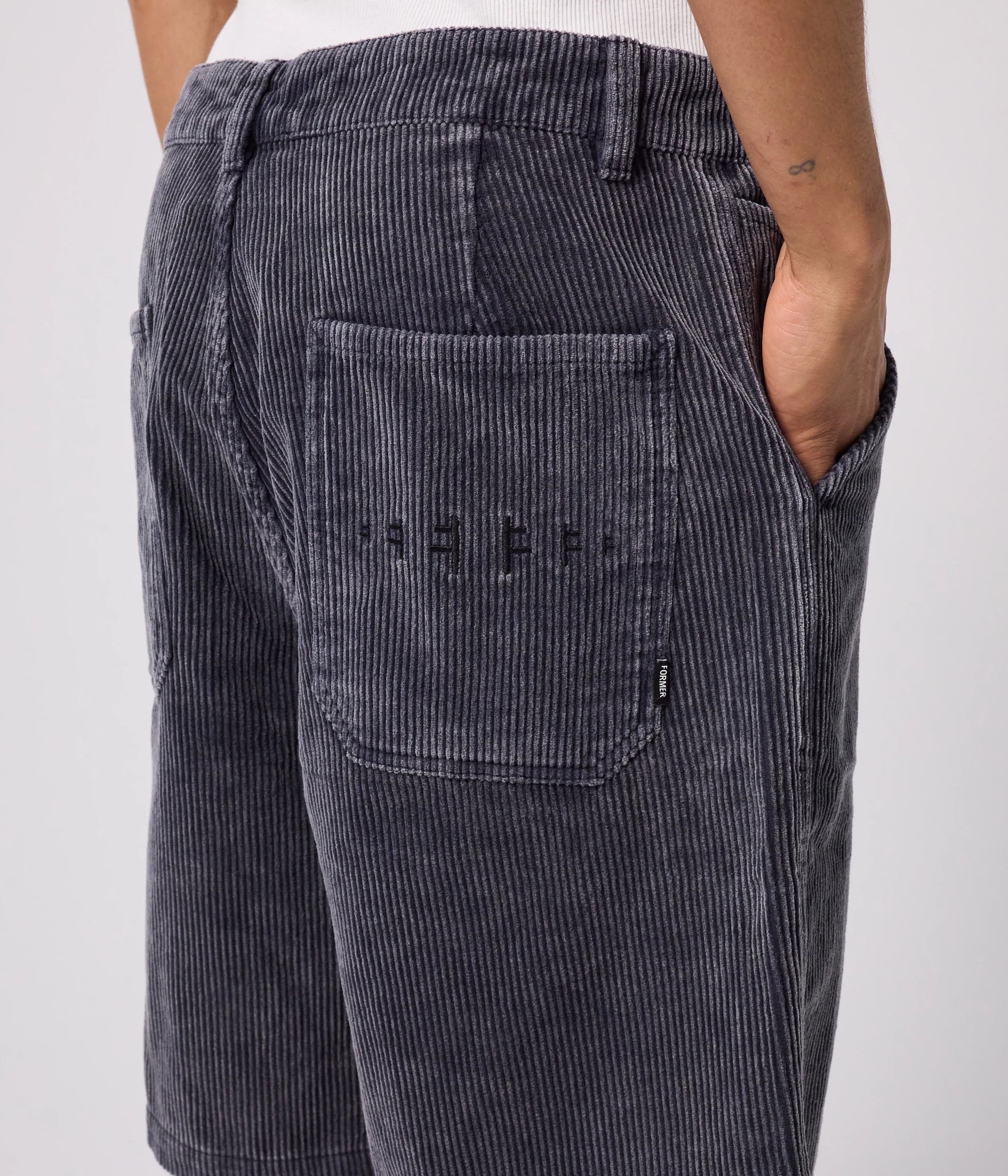 REYNOLDS ACID CORD 21' WALKSHORT | NAVY