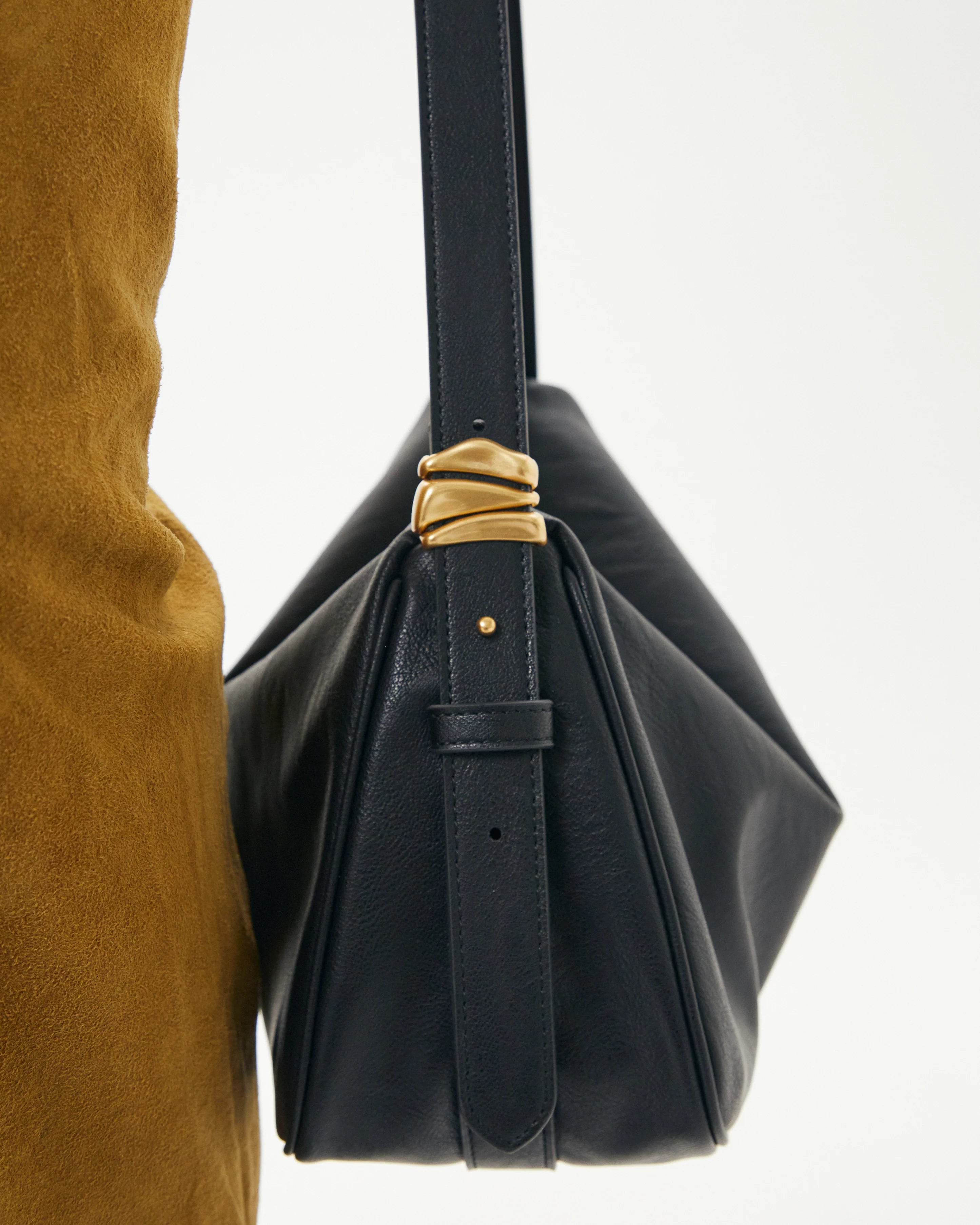 ORGANICA HOBO BAG | BLACK