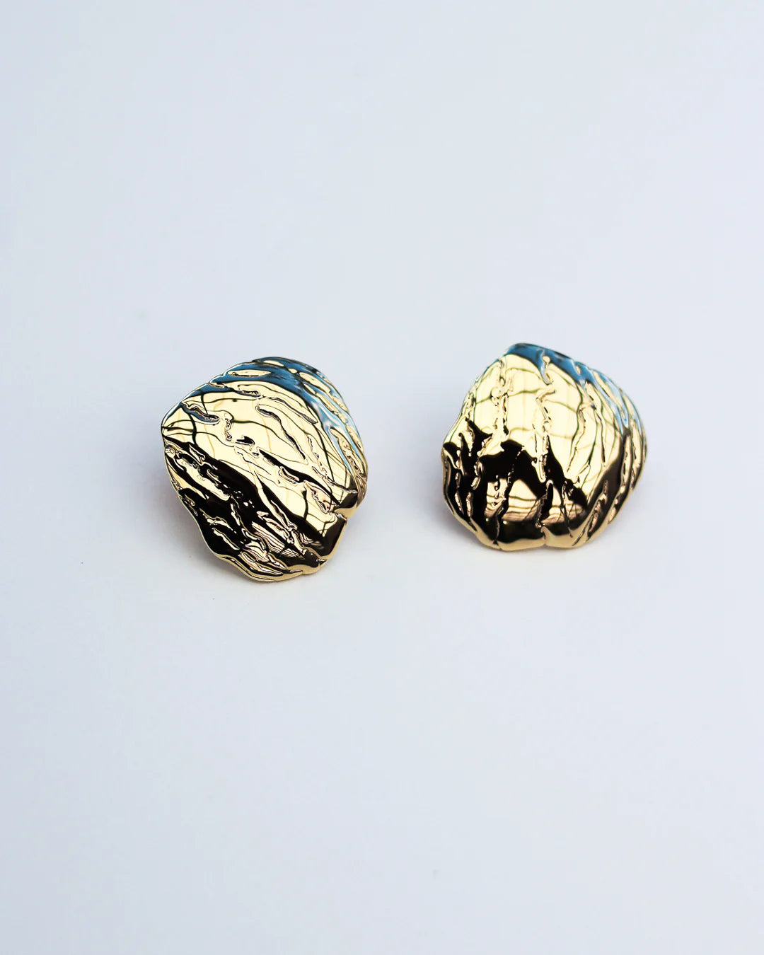OYSTER DISC EARRINGS | GOLD