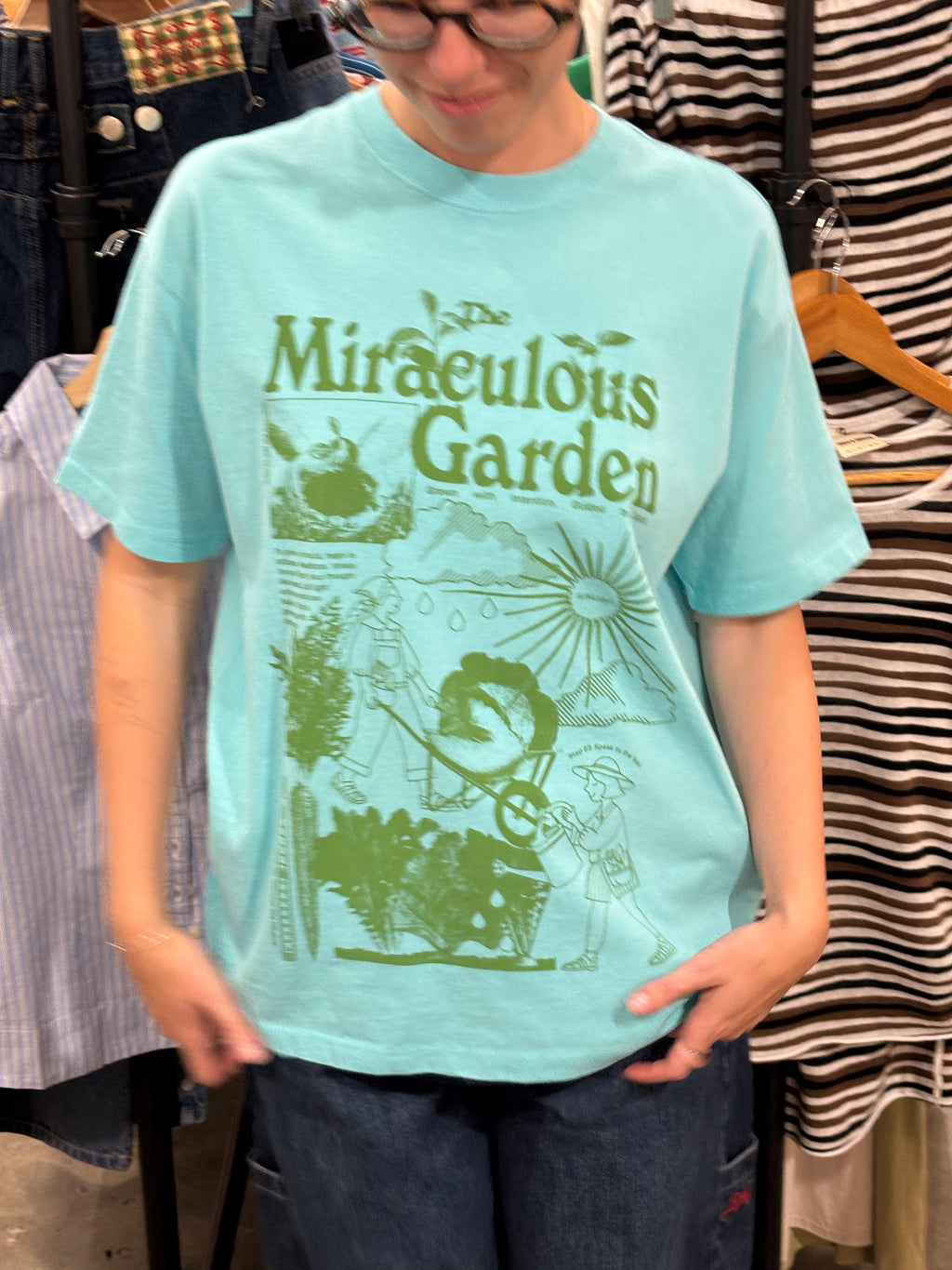 MIRACULOUS GARDEN GRAPHIC TEE | AQUA