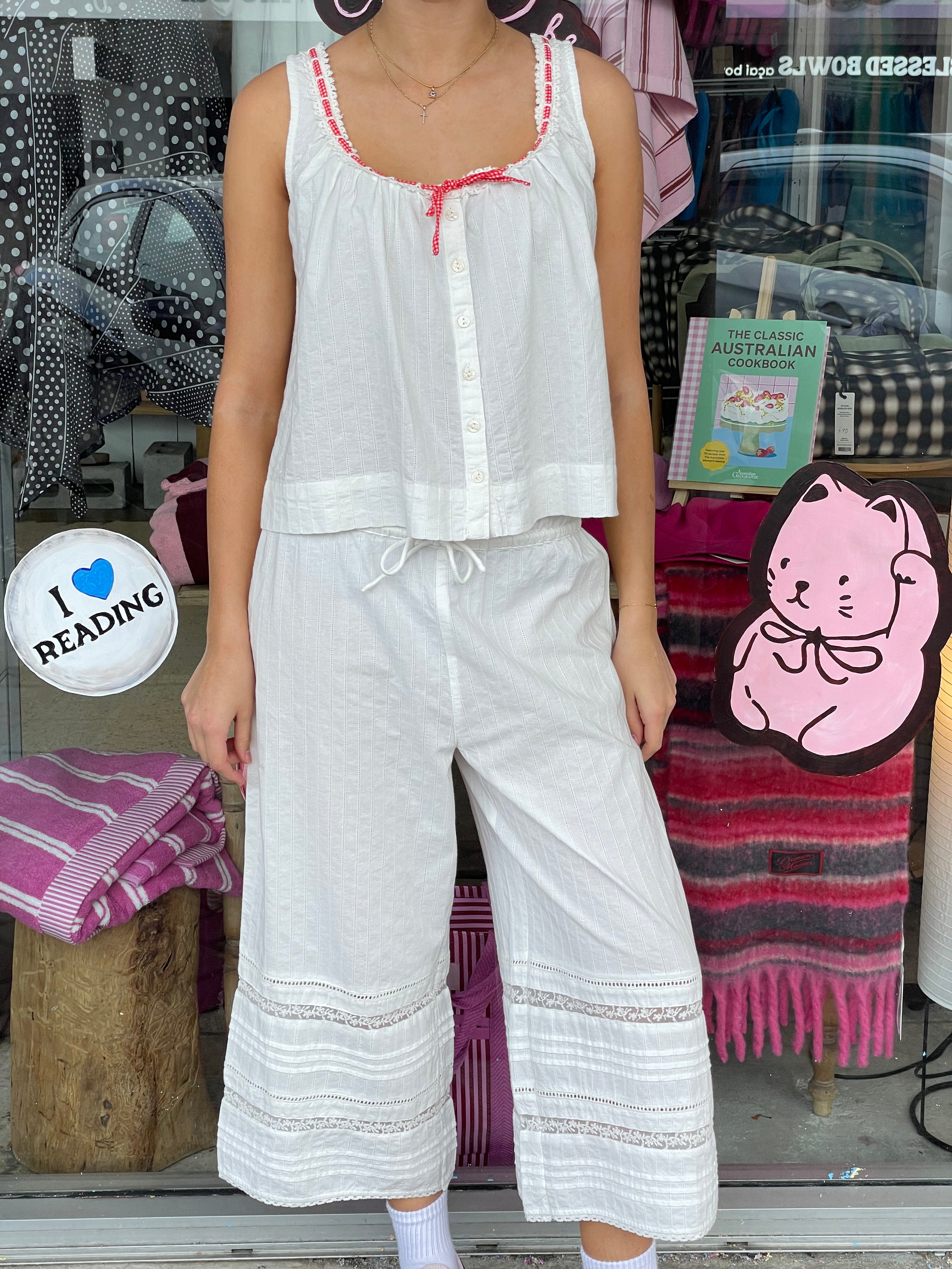 ELODIE TROUSER | WHITE WITH RED GINGHAM TIE
