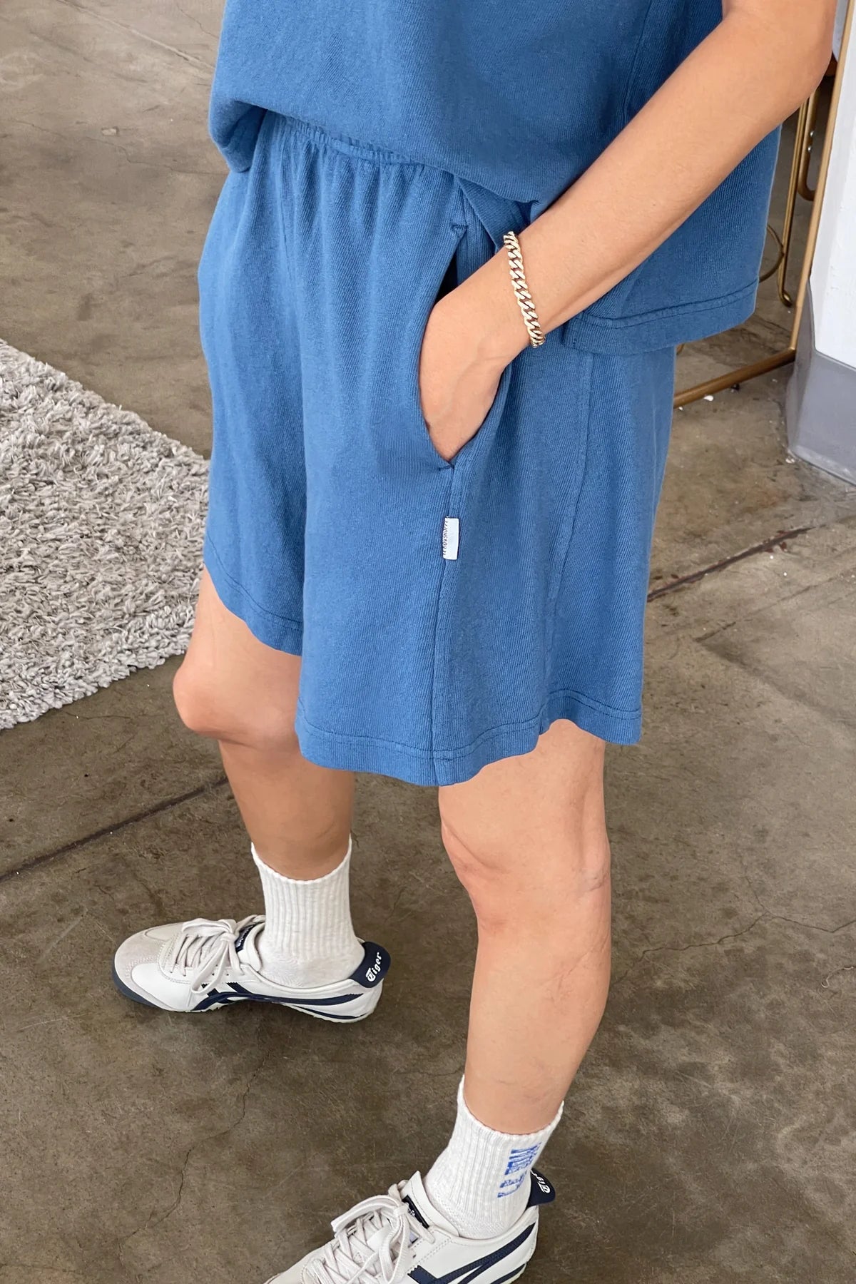 FLARED BASKETBALL SHORTS | OCEAN BLUE