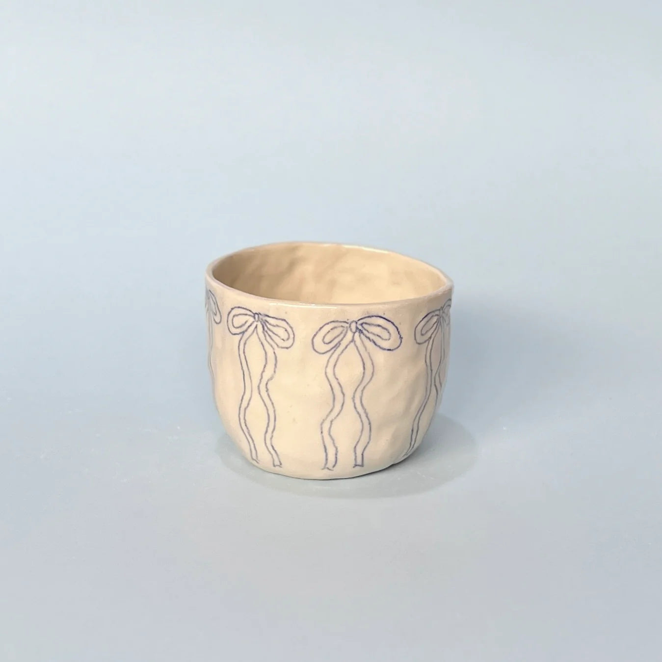 RIBBON SCRIBBLE MUG