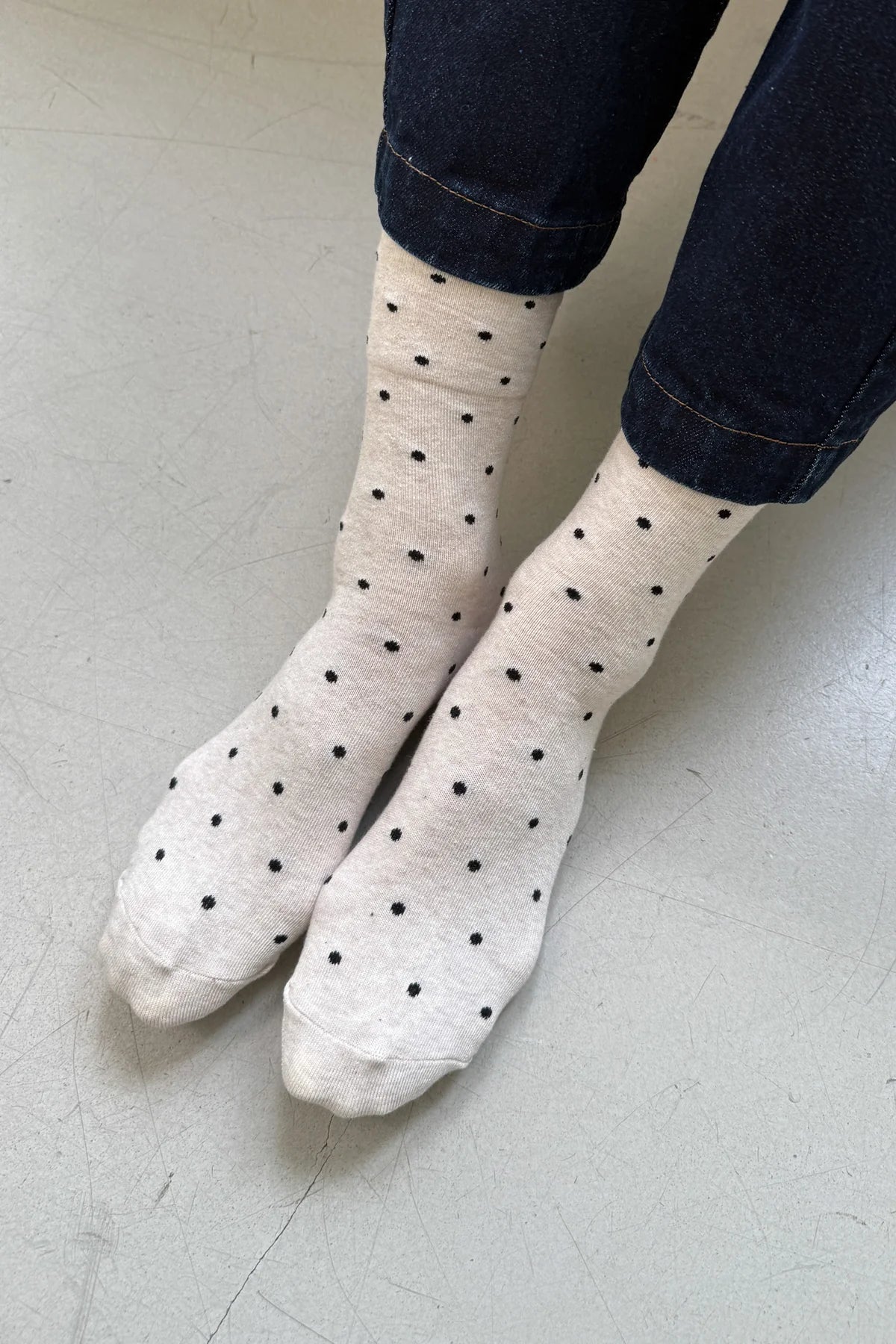 Le Bon Shopped Sneaker Socks Polka Dot Oatmeal Black